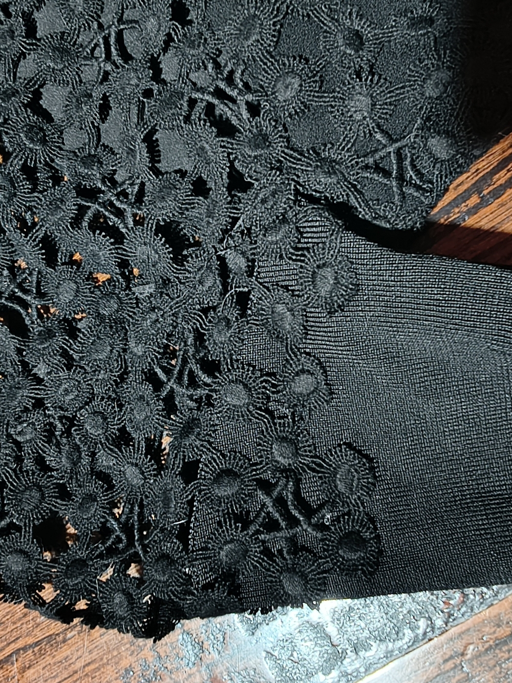 Elie Tahari Black Laced-Yoke Midi Sheath Dress - Picture 9 of 16
